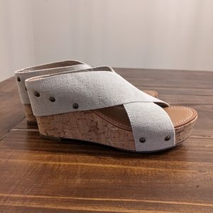 Crown Vintage Wedges